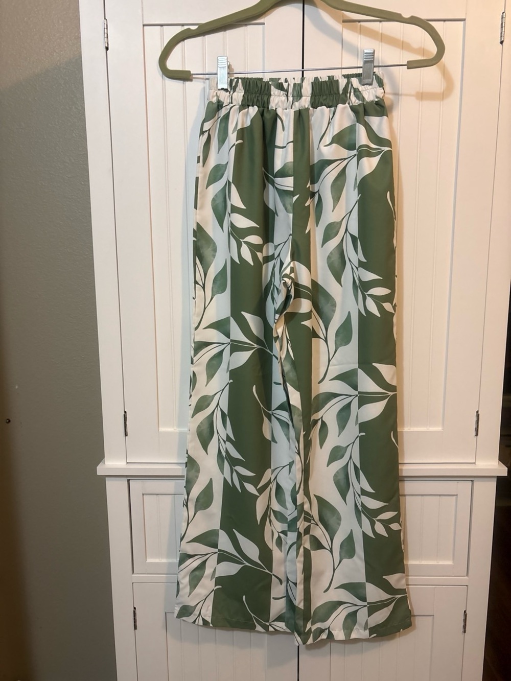 Green Botanical Tropical Print Wide Leg Pants Size Small Boho Coastal Style